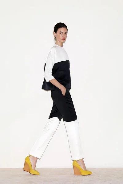 Look 16